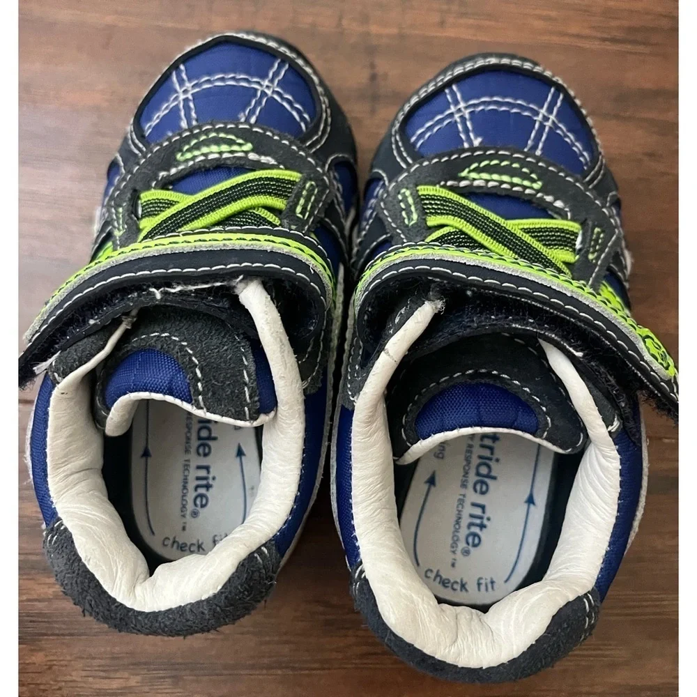 Stride Rite Declan Sneakers- Blue and green-Boys size 4